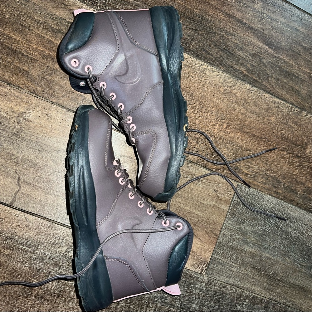 Nike boots